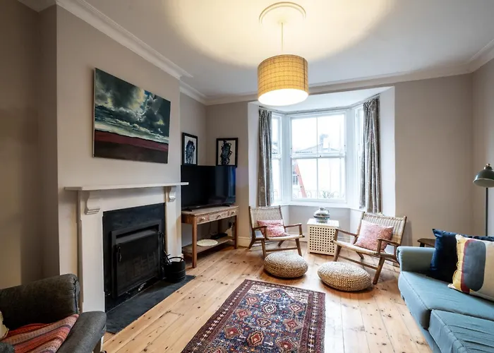 בית נופש Graceful Period In *