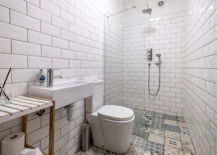 Graceful Period In بريستول