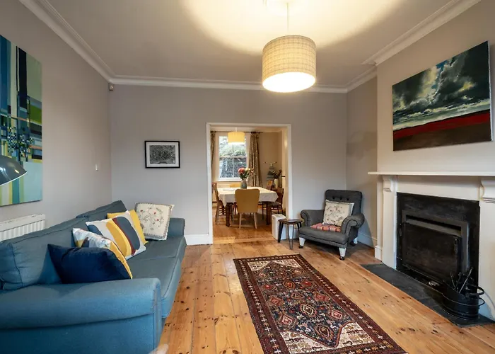 Graceful Period In * בריסטול