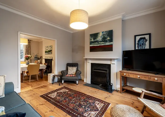 Graceful Period In בריסטול