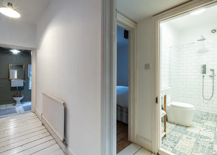 بيت للعطل Graceful Period In بريستول