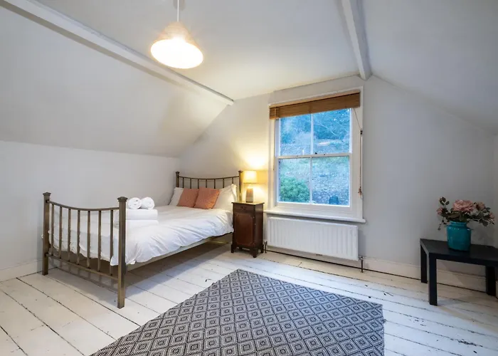 بيت للعطل Graceful Period In