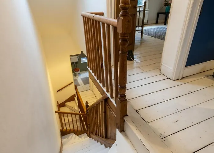 Graceful Period In * Bristol