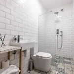 Graceful Period In Appartement Bristol