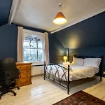 Graceful Period In * Bristol